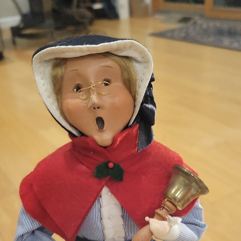 Byers Choice Vintage Carolers School Teacher - Picture 4 of 14